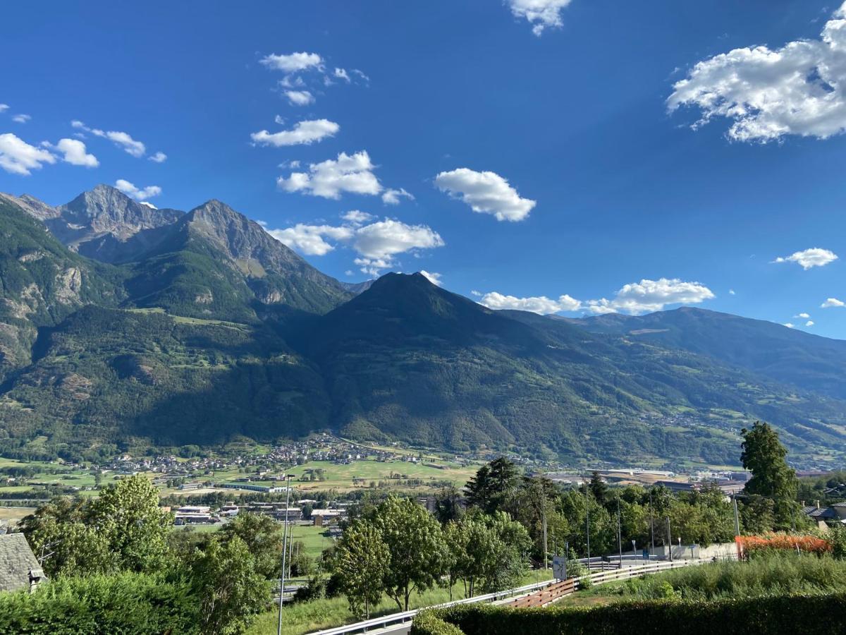Design & Mountain View Bedroom Aosta Eksteriør bilde